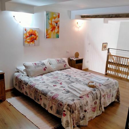 Appartamento Vesna Loft In Luino Esterno foto