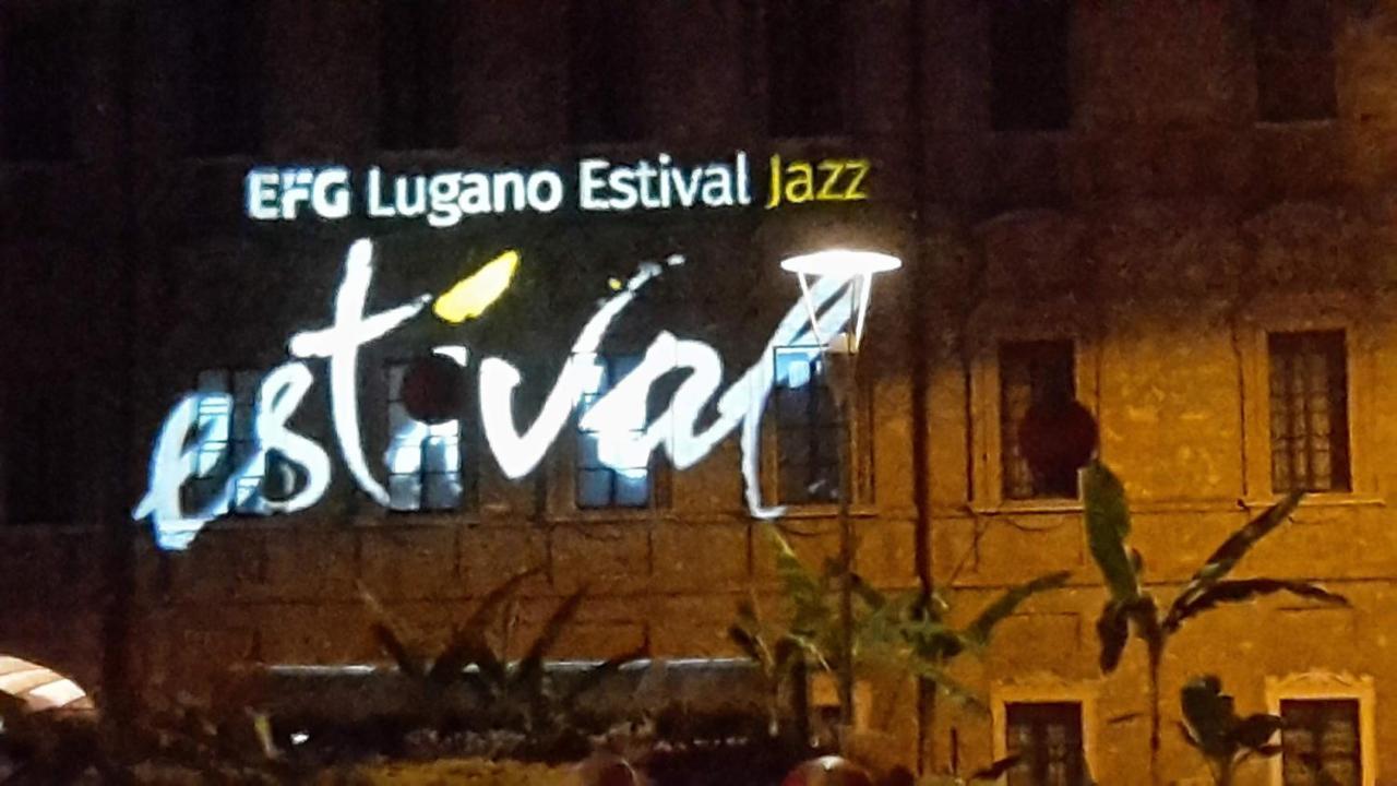 Appartamento Vesna Loft In Luino Esterno foto