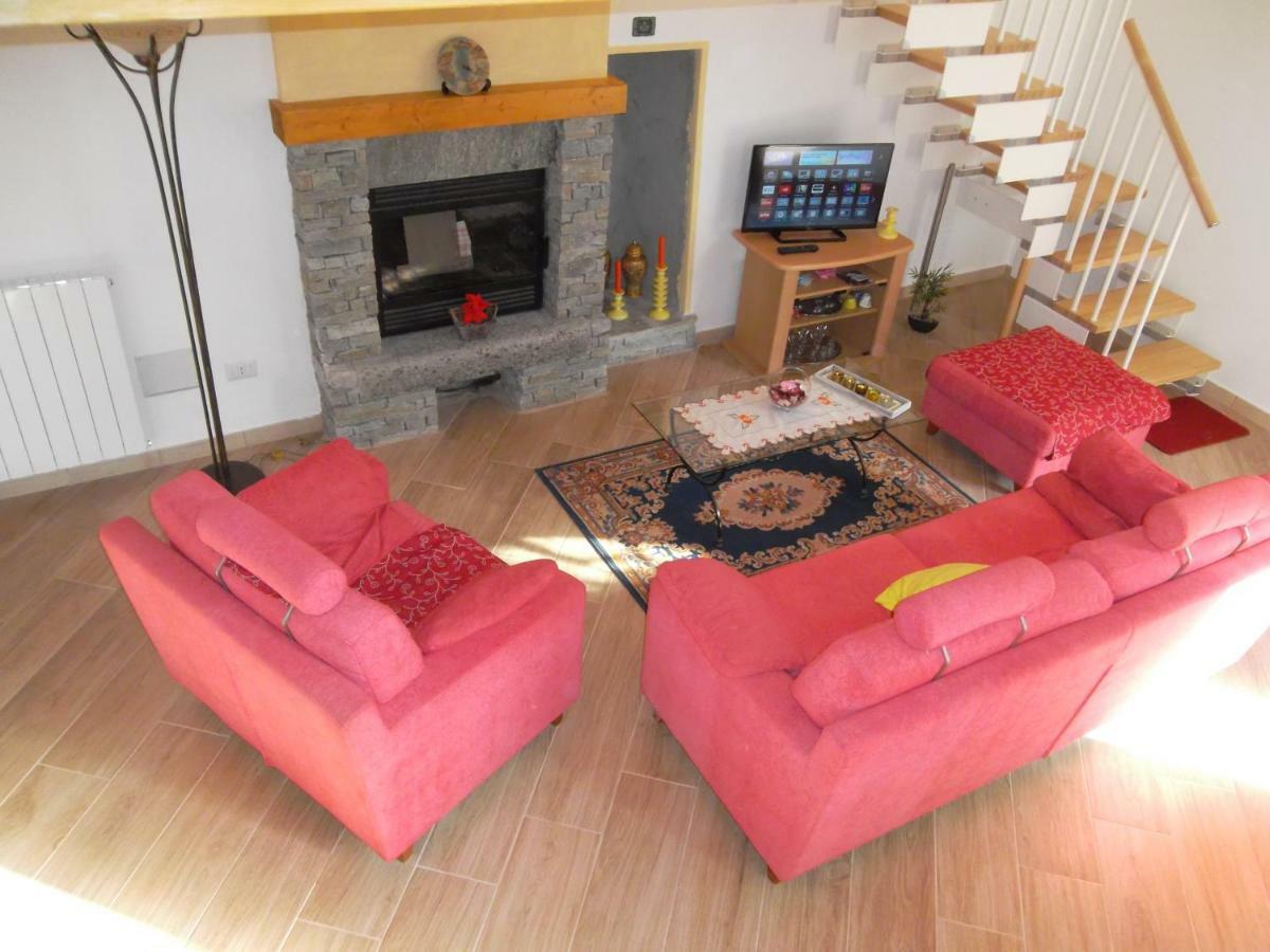 Appartamento Vesna Loft In Luino Esterno foto